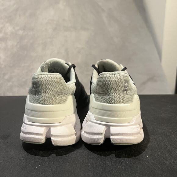 On Running Cloudflyer II Shoes Womens 10 Black Mesh Swiss Engineering Comfort - Picture 5 of 10